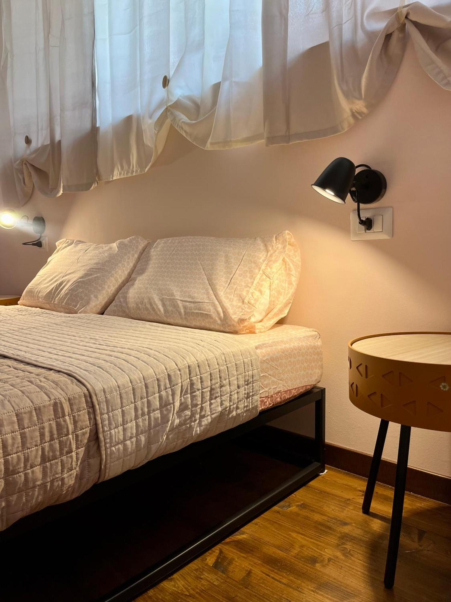 Suite Bohemien Chic - A 5 Fermate Dal Duomo Milan Luaran gambar